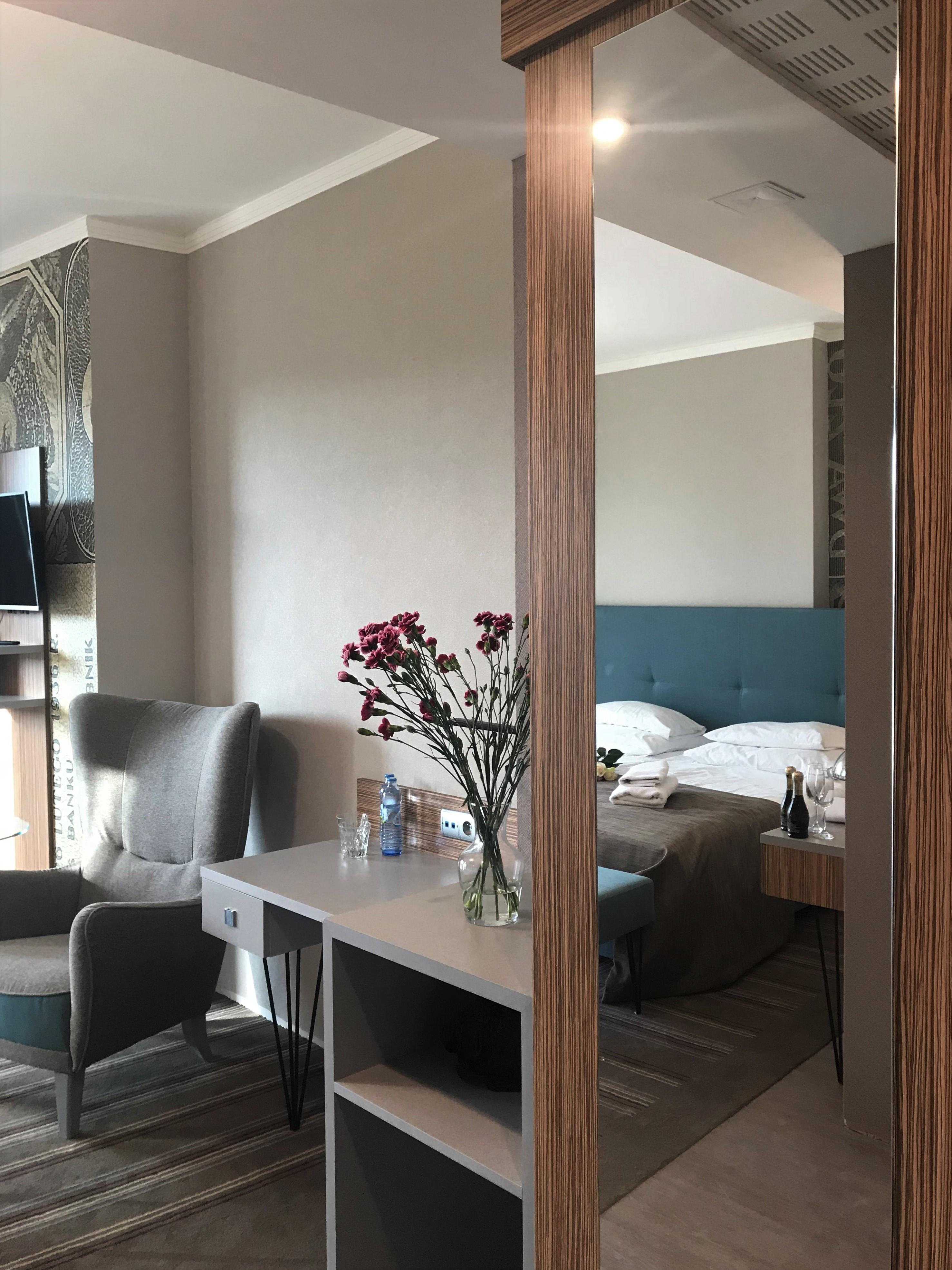 Hotel Perfect Краков Экстерьер фото