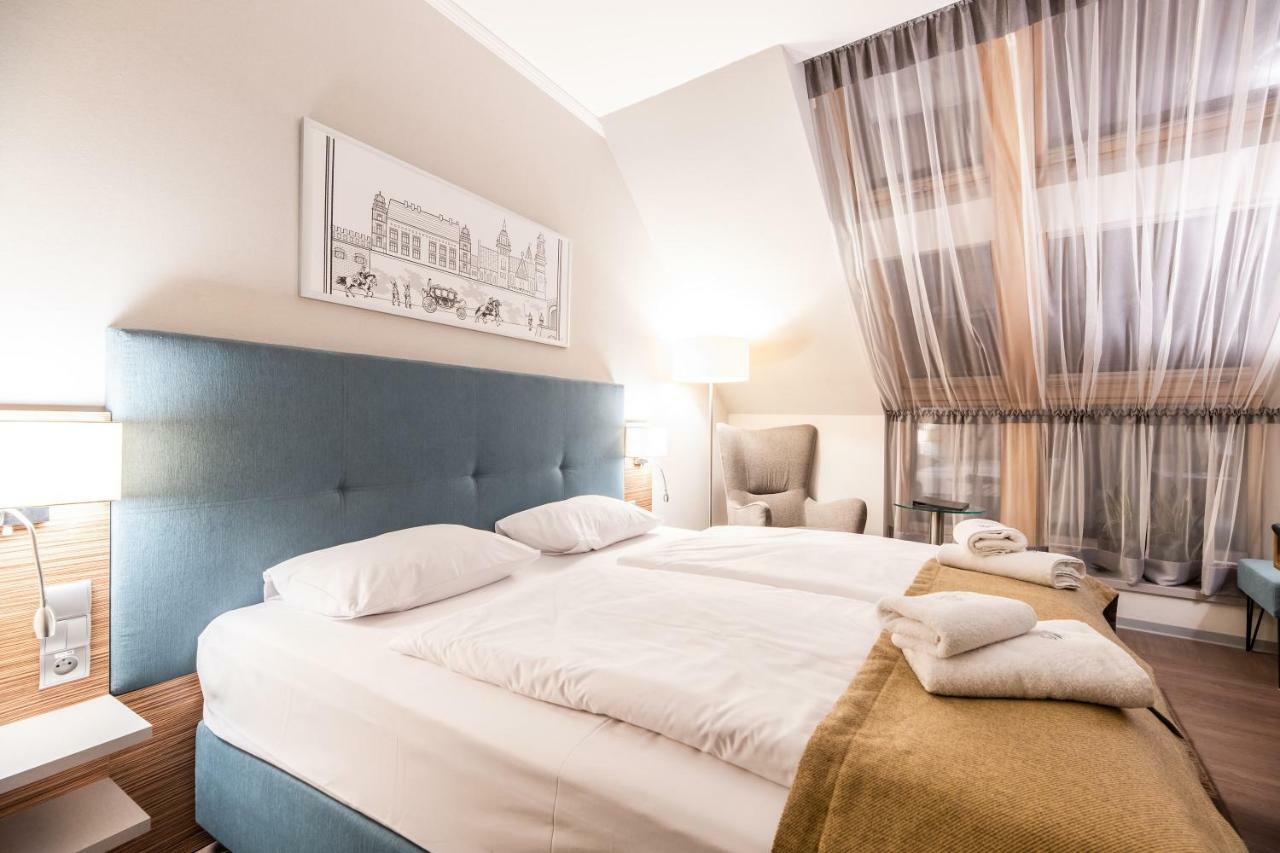 Hotel Perfect Краков Экстерьер фото
