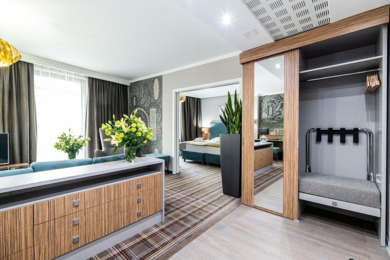 Hotel Perfect Краков Экстерьер фото
