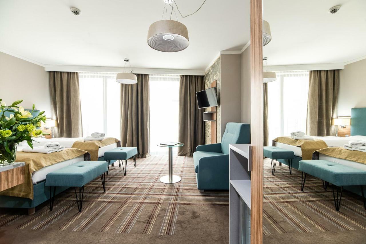 Hotel Perfect Краков Экстерьер фото