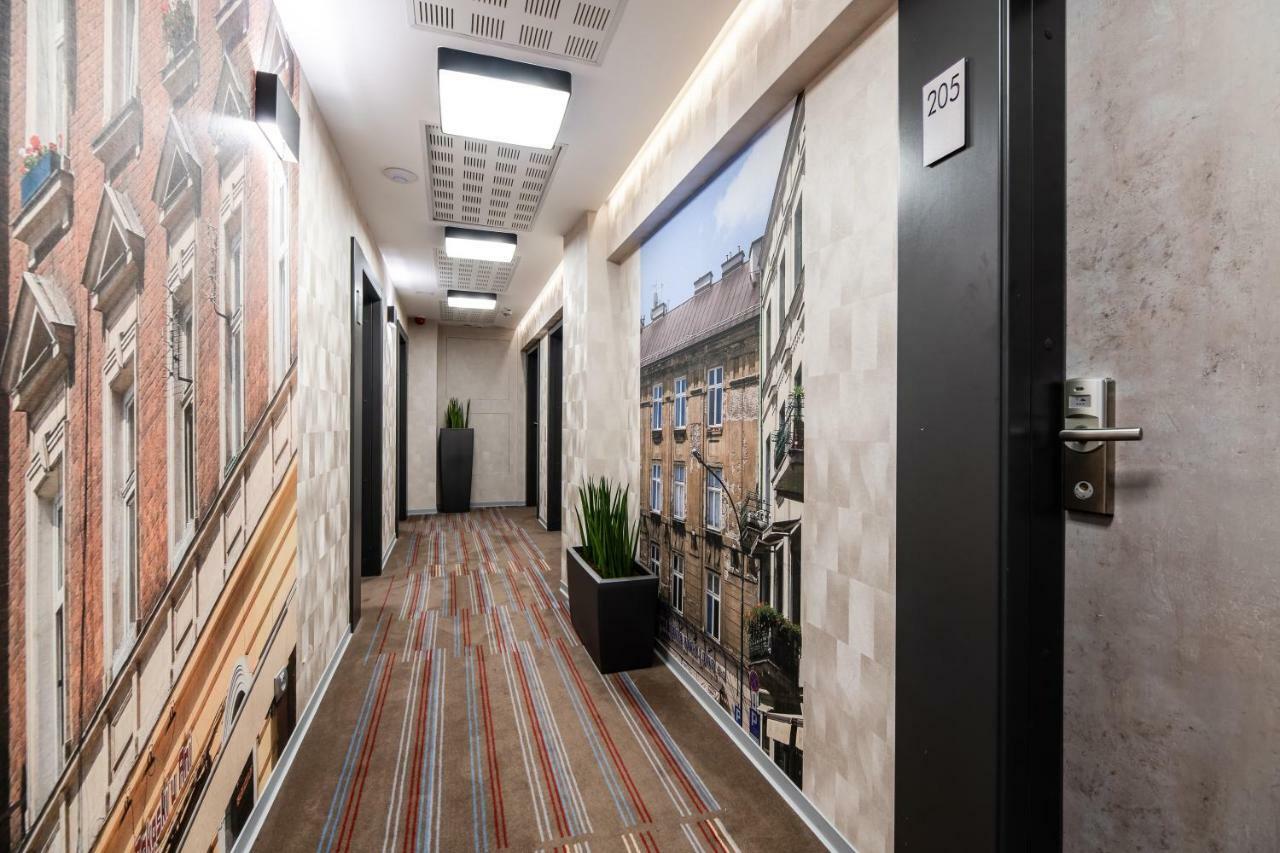 Hotel Perfect Краков Экстерьер фото