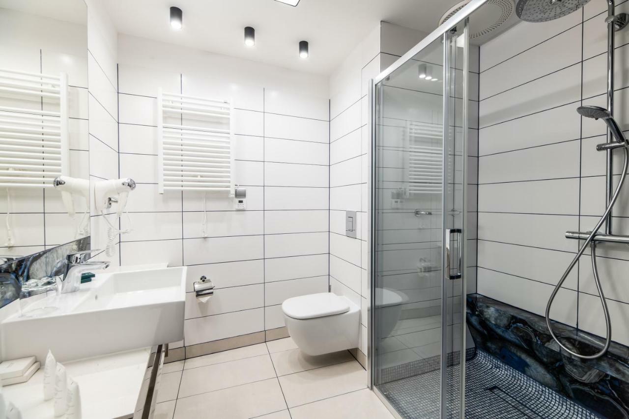 Hotel Perfect Краков Экстерьер фото